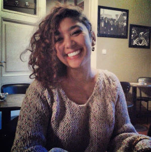 Meet your Posher, Burcu halise